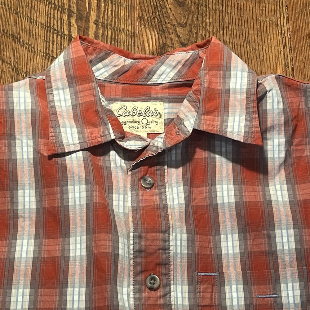 Cabela's Short Sleeve Shirt Men's Medium Red Plaid Button Up Hike Camp Outdoors - Picture 6 of 13